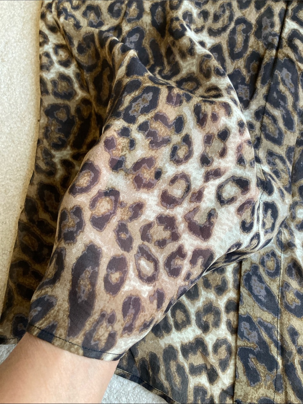 Nili Lotan evelyn blouse in leopard print - Picture 10 of 15